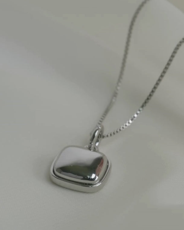 silver cara soft square pendant necklace video